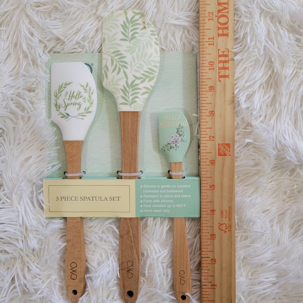 "Hello Spring" Cook with Color Green & White Multi-purpose 3 piece spatula - Picture 3 of 3